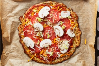 how to make cauliflower pizza crust