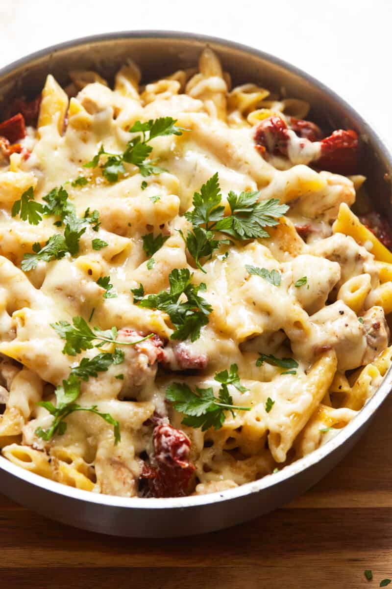 one pot chicken alfredo in skillet