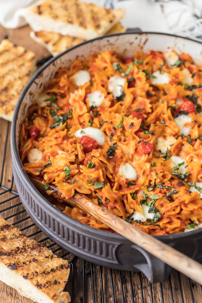 stovetop caprese pasta bake in a a gray pan