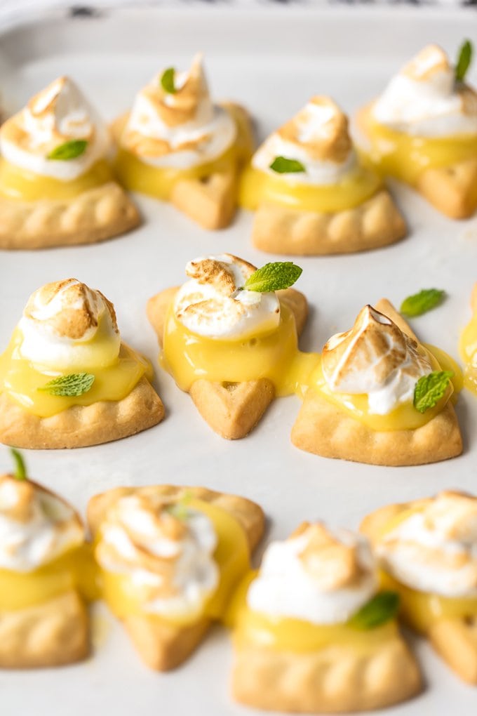 Mini lemon meringue pie tarts