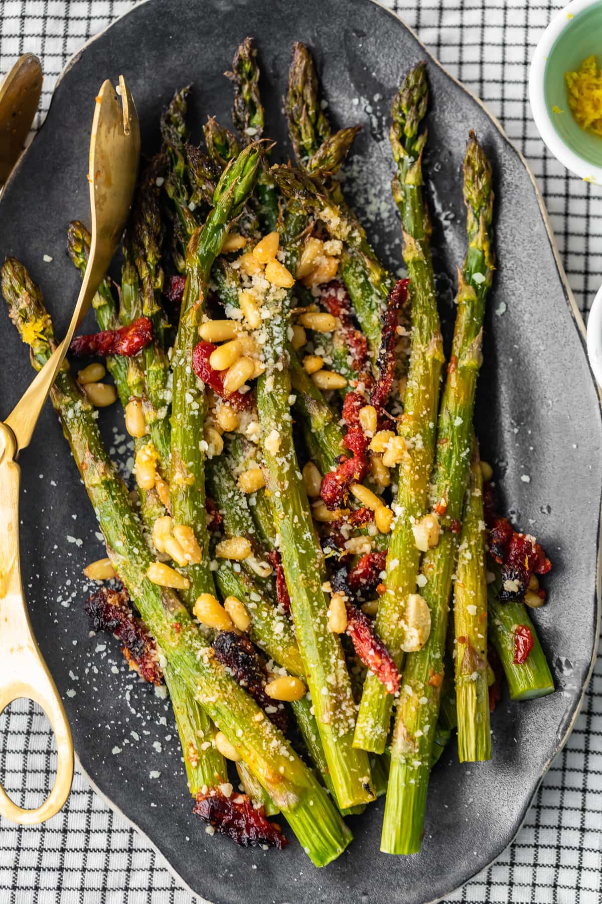 serving plate of asparagus