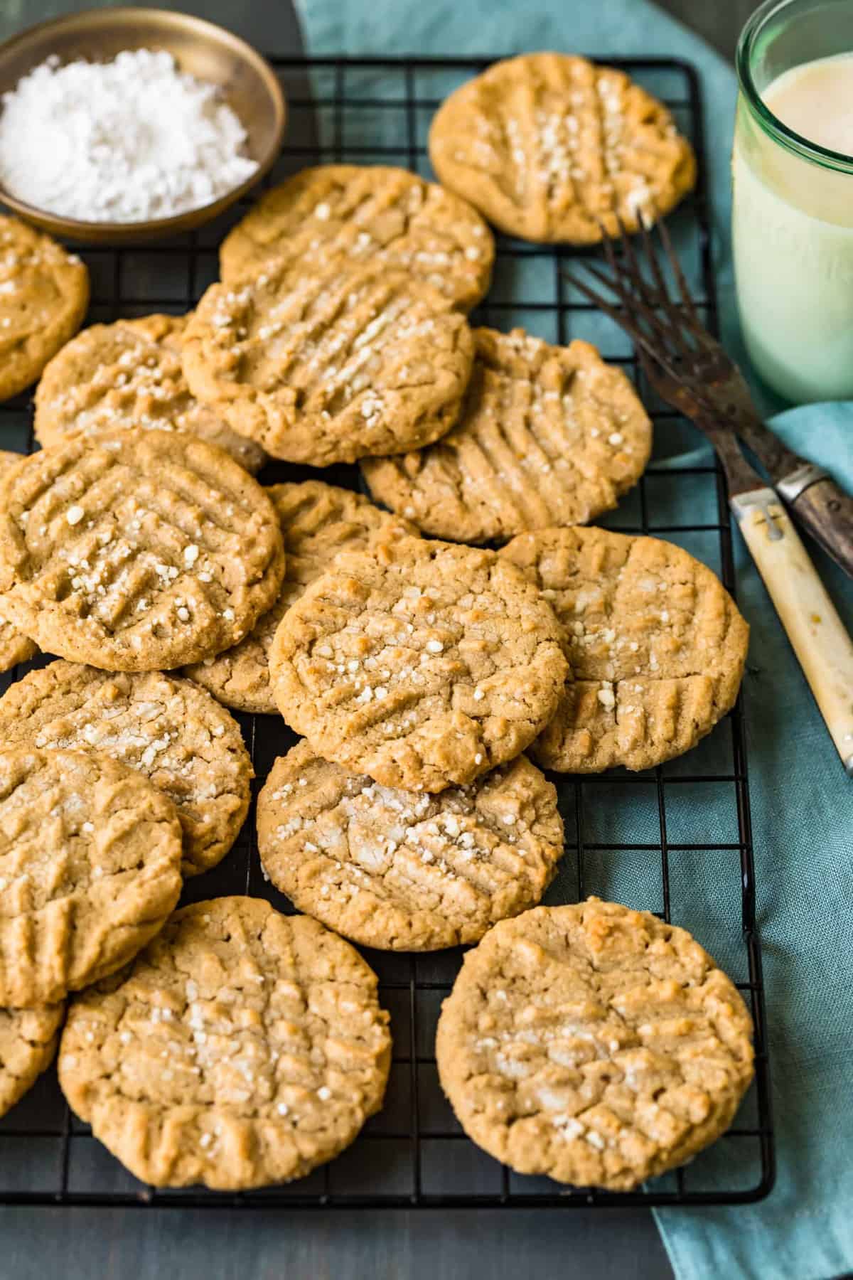 Baked peanut butter cookies with fork marks in them