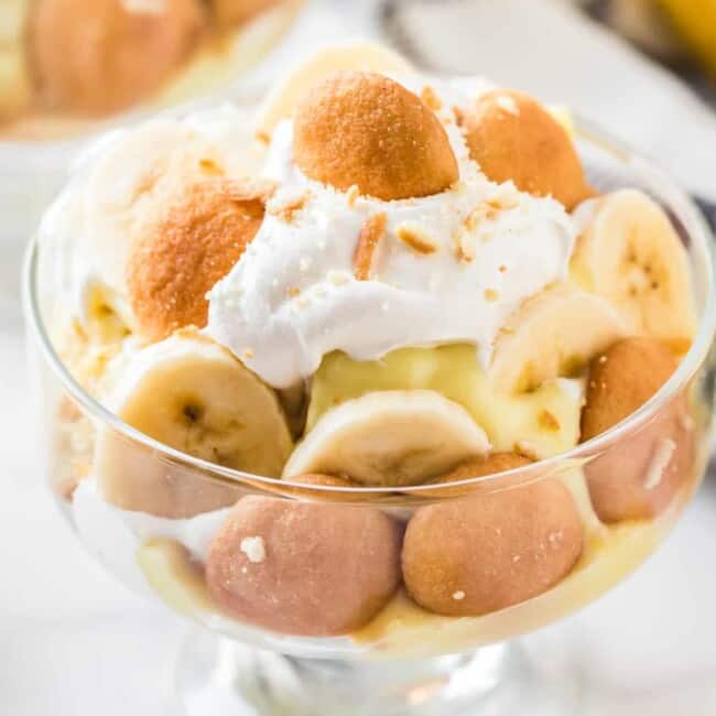 trifle dish filled with banana pudding