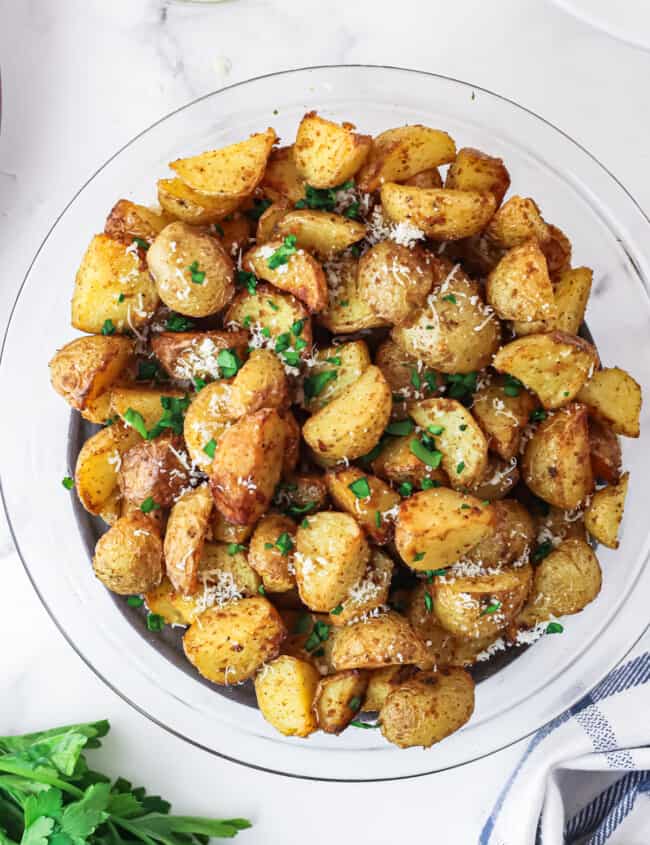 air fryer potatoes in glass bowl