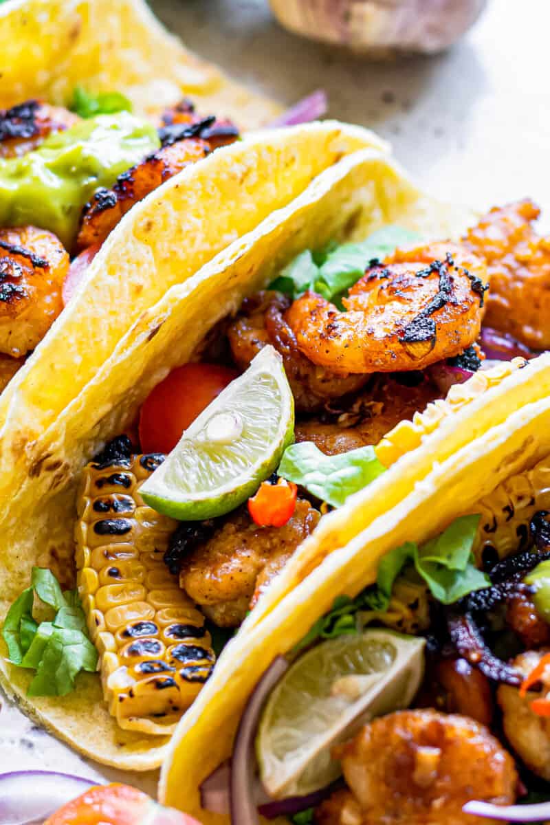 shrimp fajitas in flour tortillas