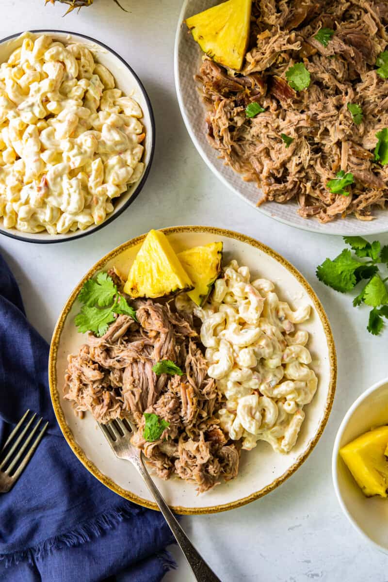 plate of kalua pork with macaroni salad