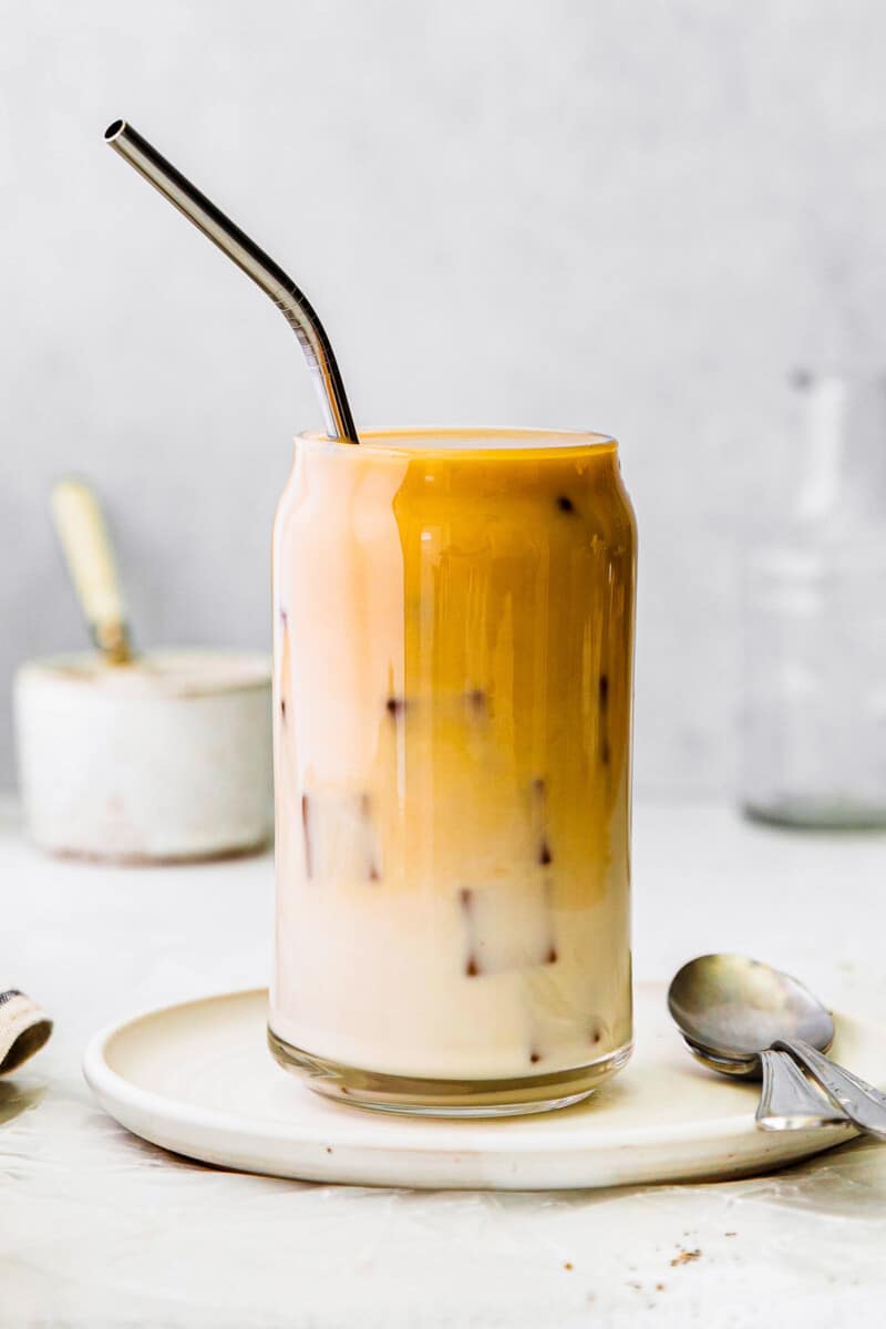 iced chai tea latte in glass