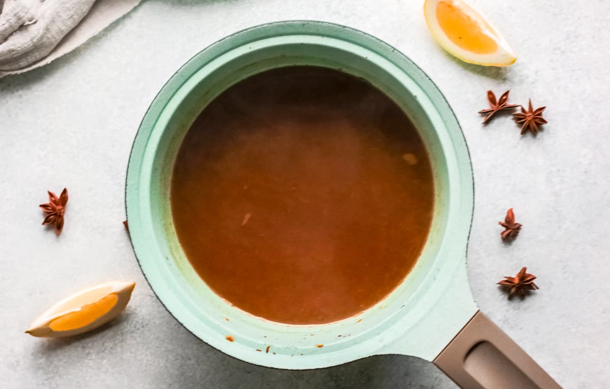 how to make a pumpkin whiskey smash cocktail