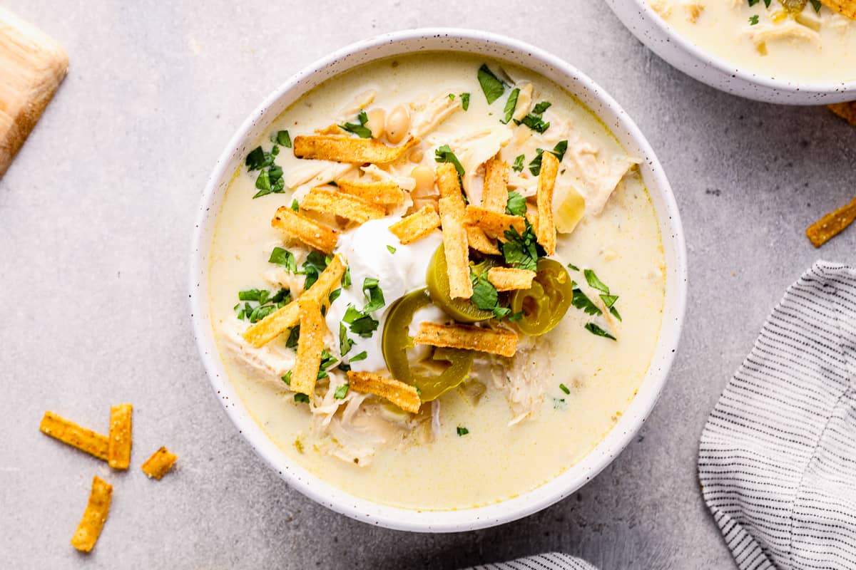 A bowl of creamy white chicken chili.