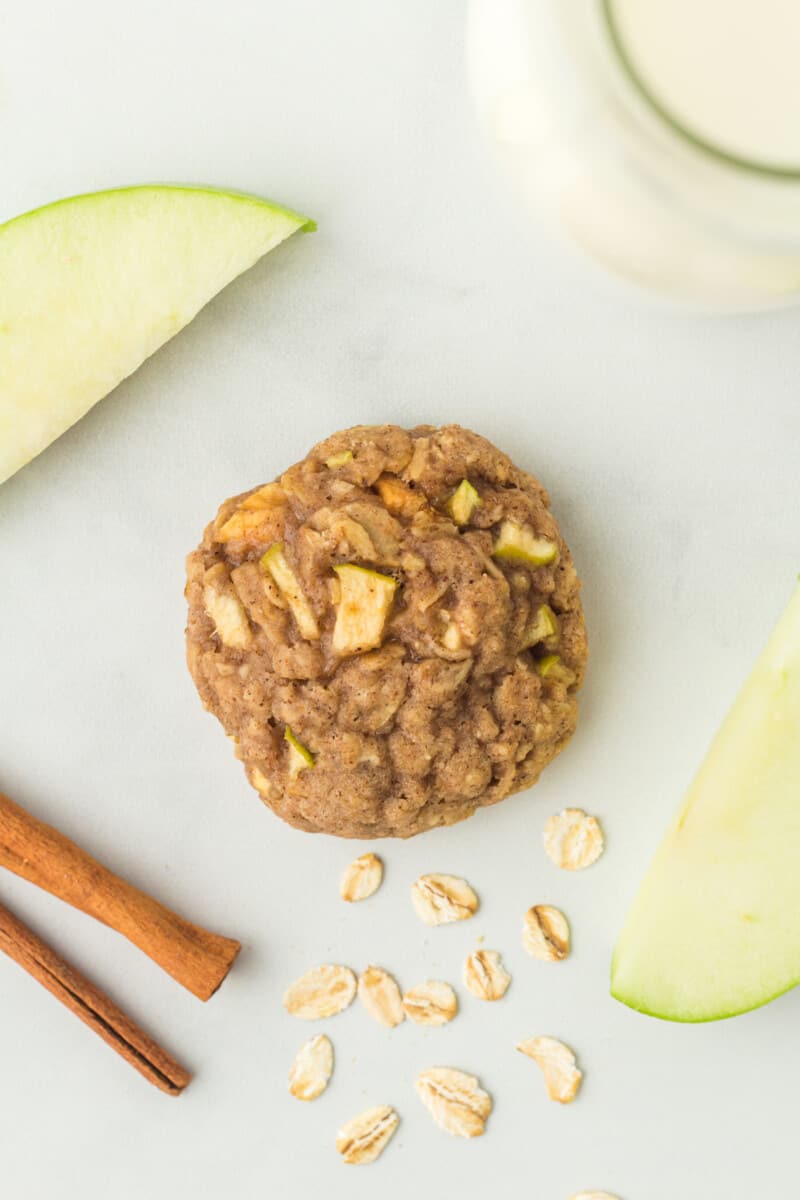 apple cinnamon breakfast cookie