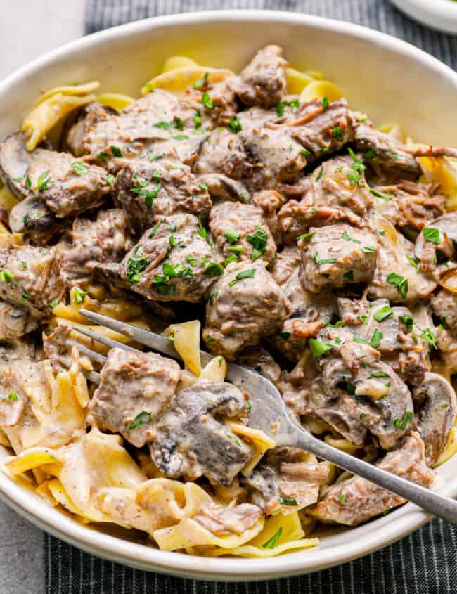 featured crockpot beef stroganoff.