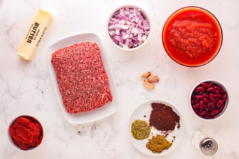 overhead view of ingredients for chili con carne.