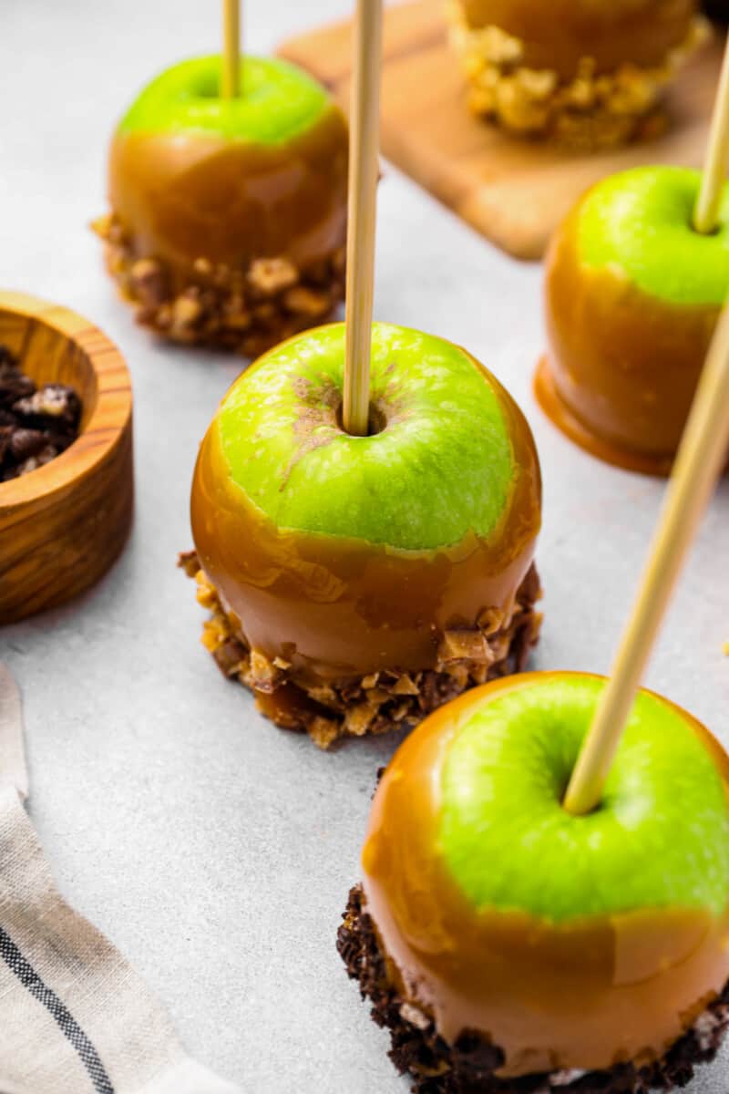 caramel dipped apples