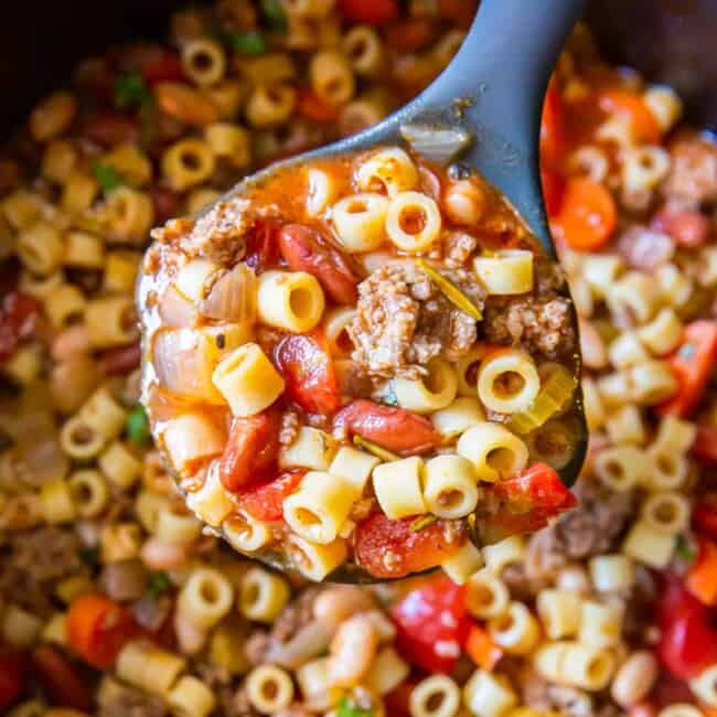 featured pasta e fagioli soup.